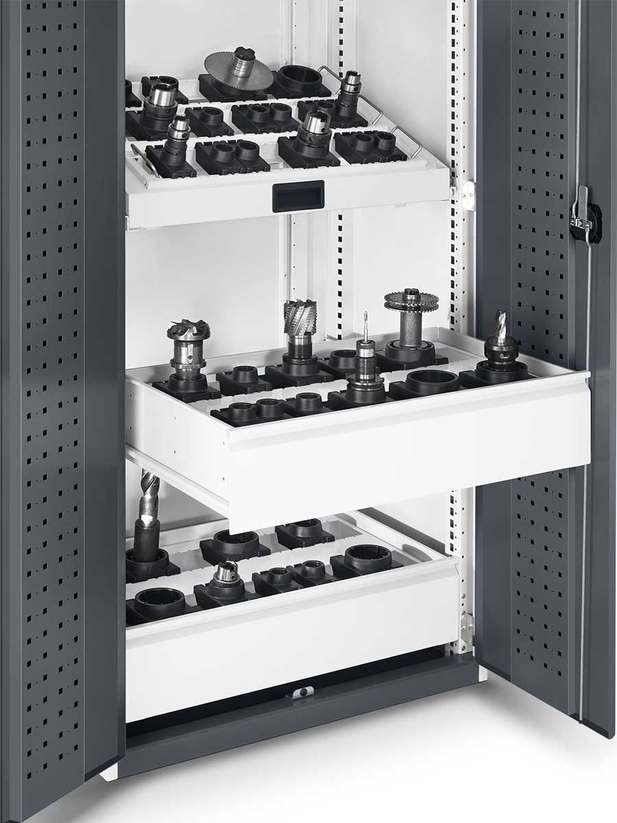 Extendable drawer cabinet for workshop